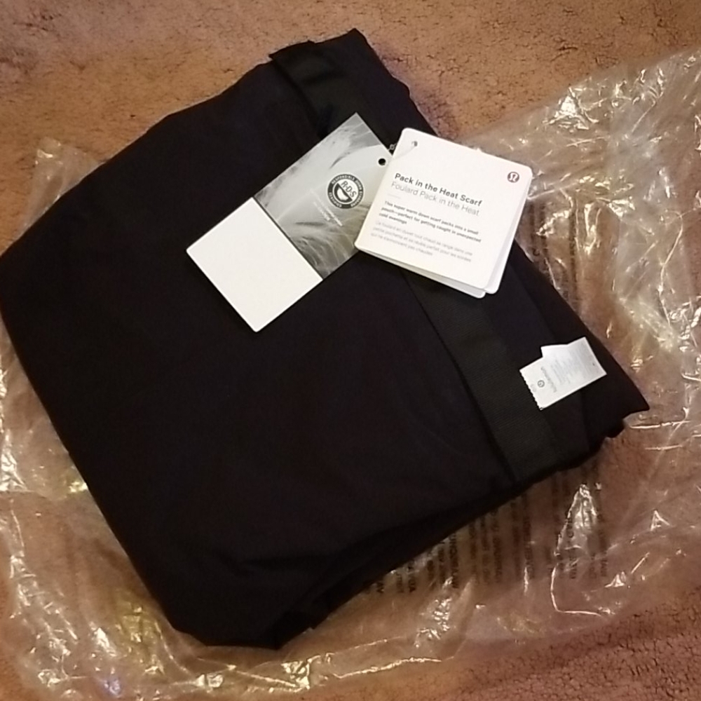 Lululemon scarf